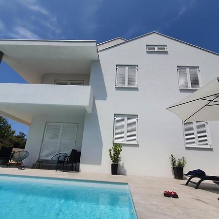 Apartamento Haus Dalmatia With Heated Pool Bibinje Exterior foto