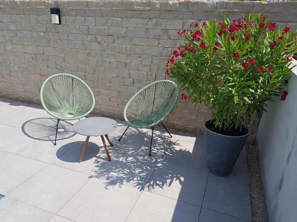 Apartamento Haus Dalmatia With Heated Pool Bibinje Exterior foto