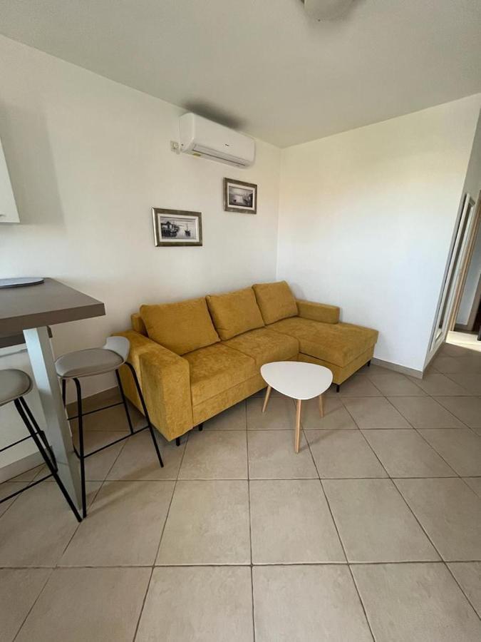 Apartamento Haus Dalmatia With Heated Pool Bibinje Exterior foto