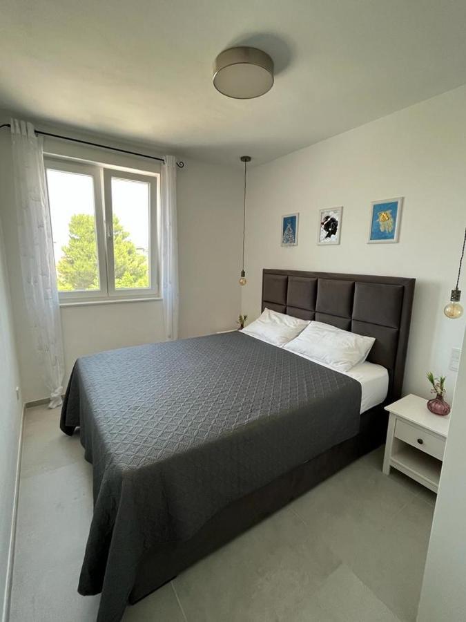 Apartamento Haus Dalmatia With Heated Pool Bibinje Exterior foto