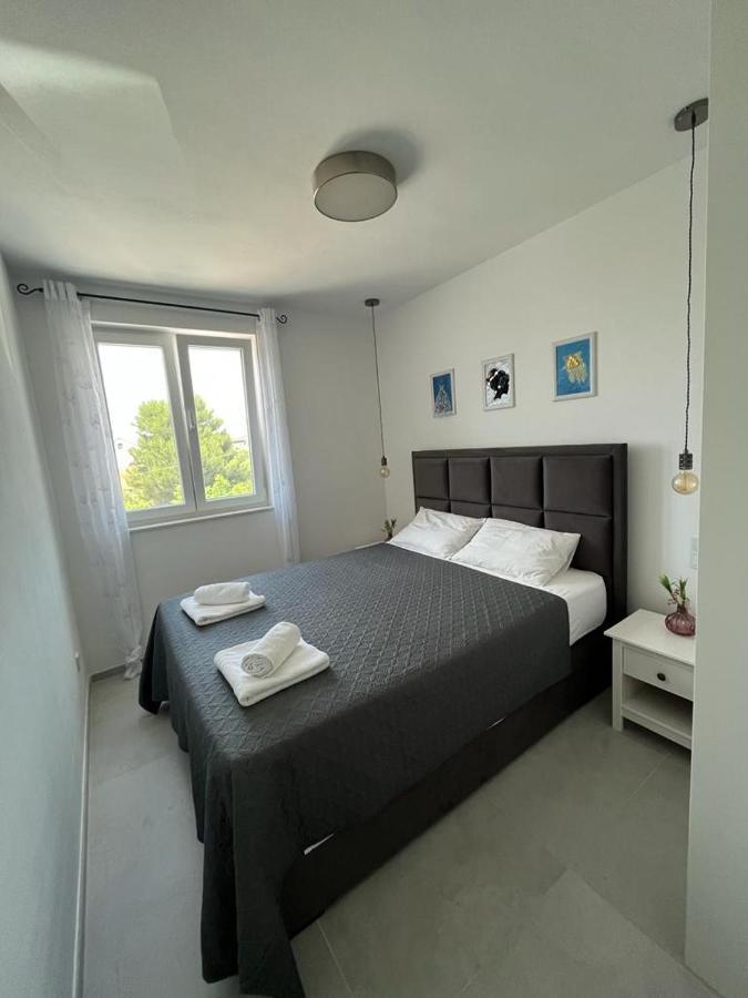 Apartamento Haus Dalmatia With Heated Pool Bibinje Exterior foto
