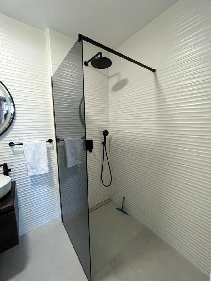 Apartamento Haus Dalmatia With Heated Pool Bibinje Exterior foto