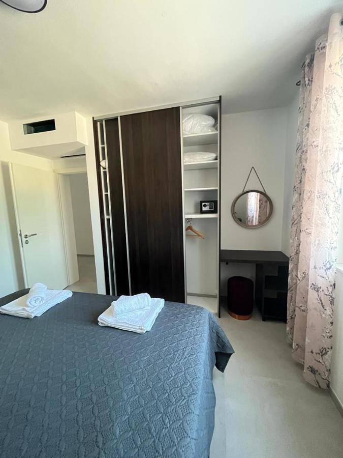 Apartamento Haus Dalmatia With Heated Pool Bibinje Exterior foto