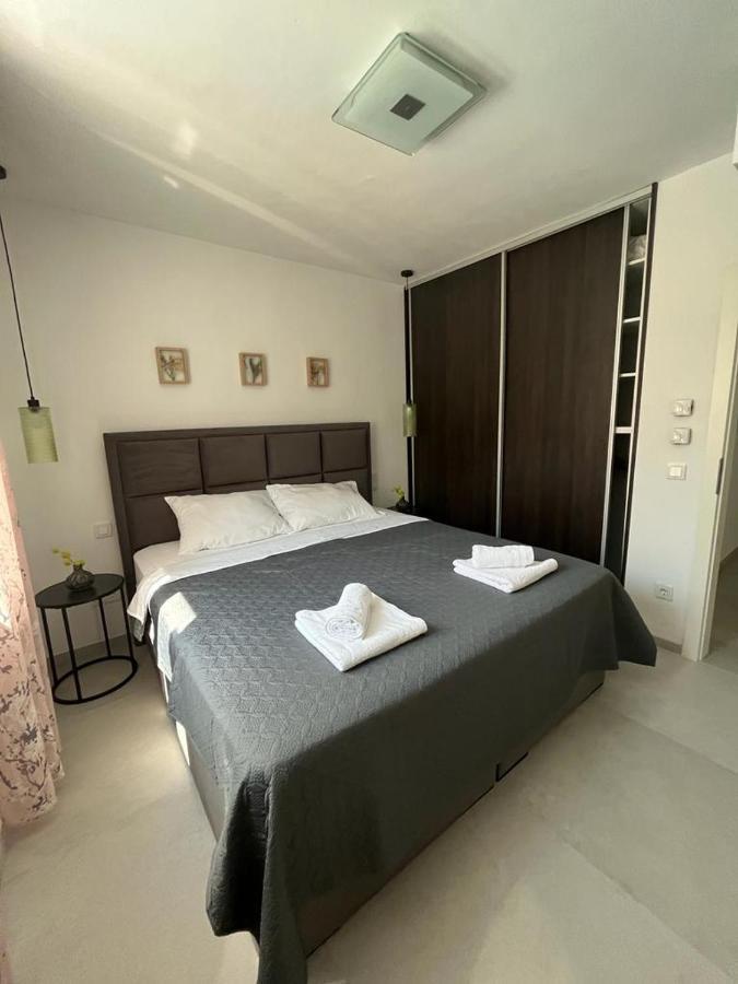 Apartamento Haus Dalmatia With Heated Pool Bibinje Exterior foto